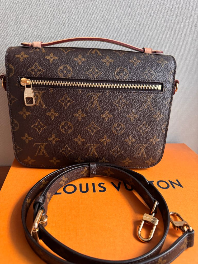 루이비통 포쉐트 메티스 이미지