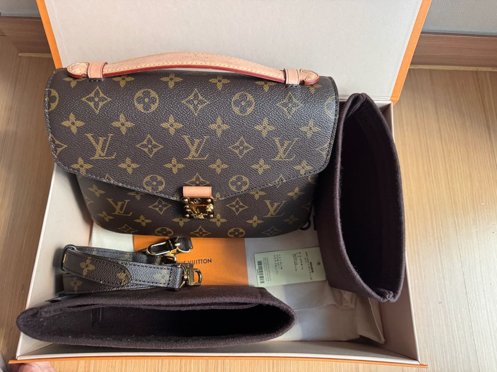 루이비통 포쉐트 메티스 이미지
