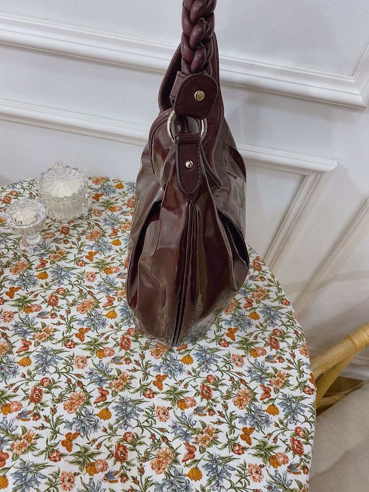 정품 페라가모 호보백 이미지