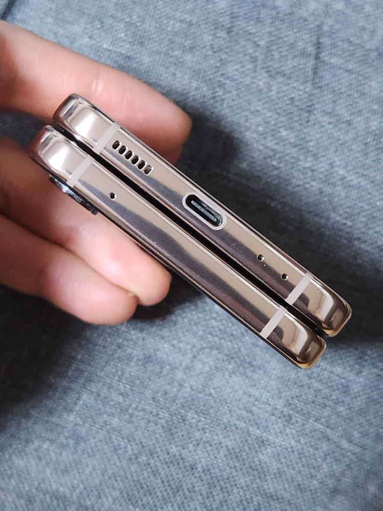 갤럭시Z플립4 256G 무잔상 핑크골드 59642 이미지