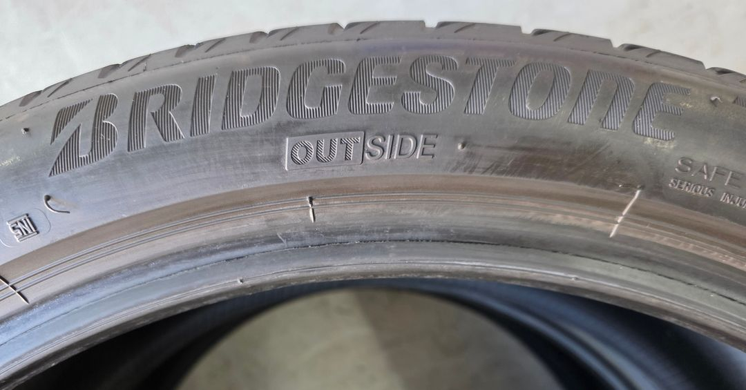 245 40 21 / 275 35 21 브리지스톤 알렌자 중고타이어 팝니다 이미지