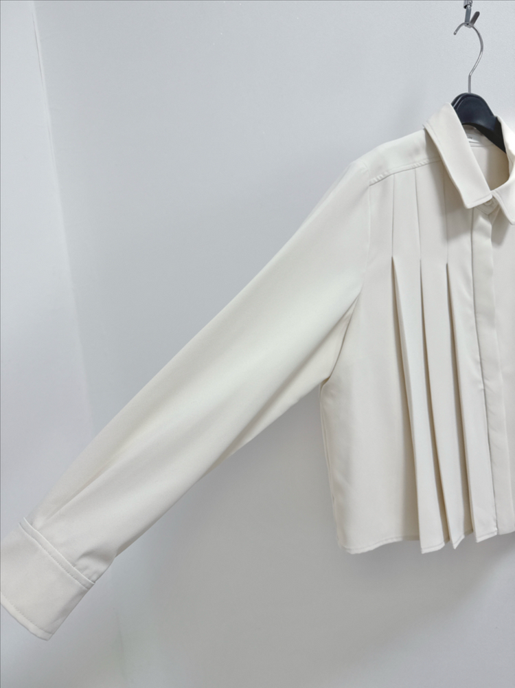 애프터글로우 플리츠 블라우스--3