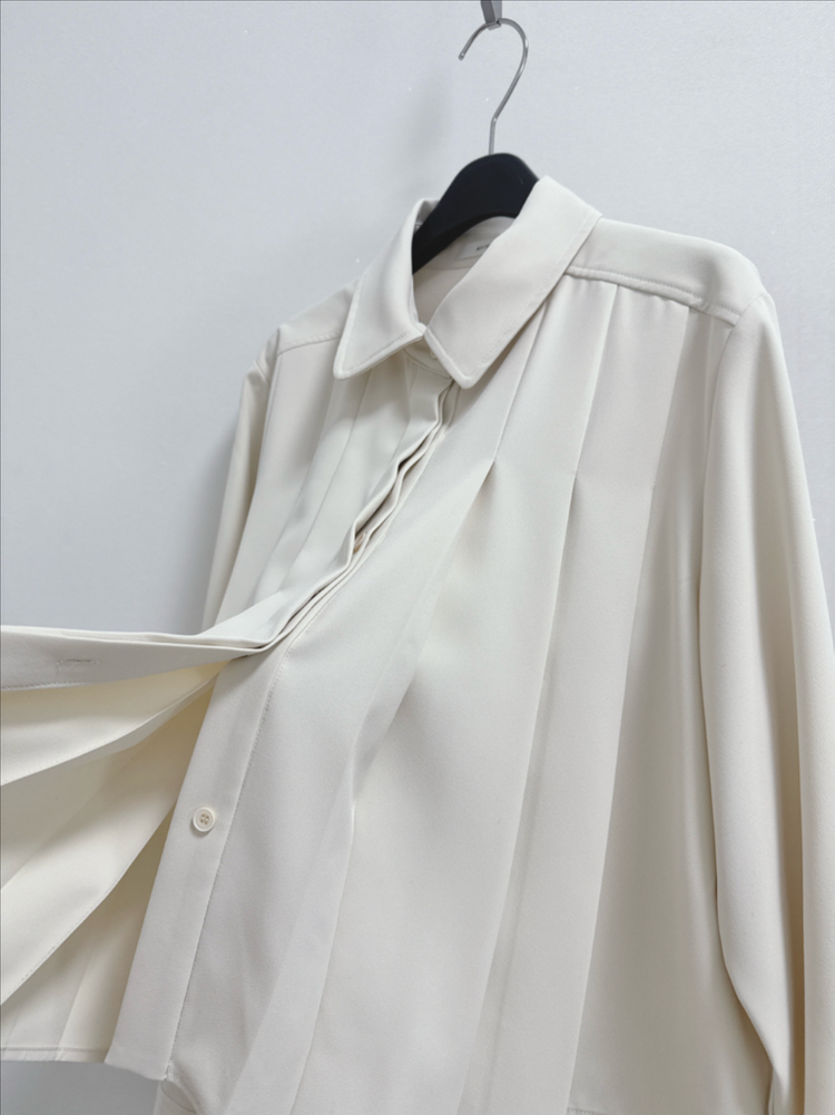 애프터글로우 플리츠 블라우스--4