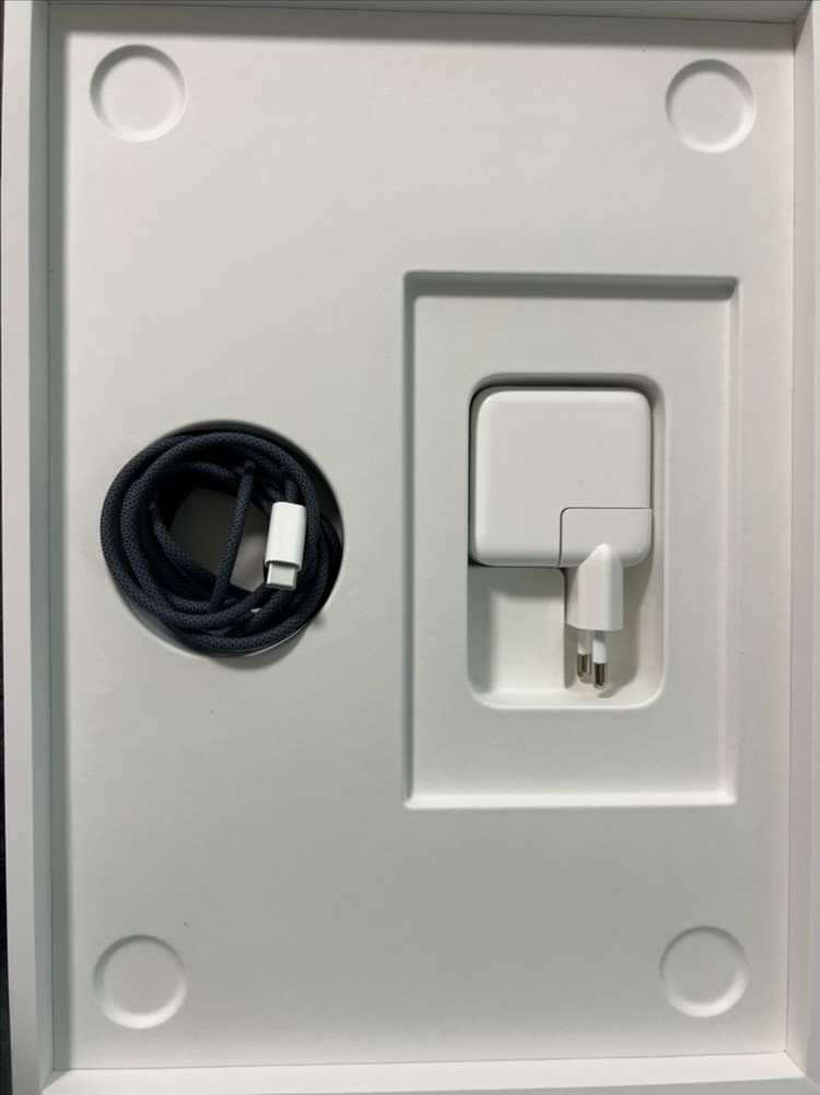 맥북에어 24년형 M3 13인치 미드나이트 8GB 256GB 풀박스 상태 최상 이미지