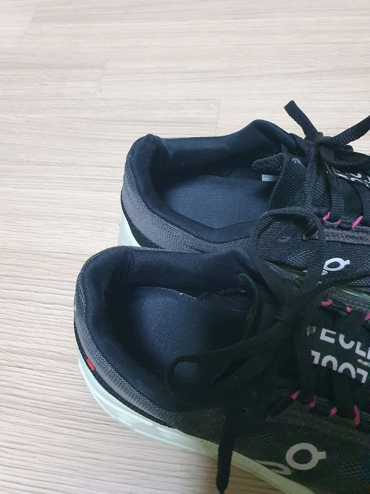 온러닝 클라우드 이클립스 러닝화 260 이미지