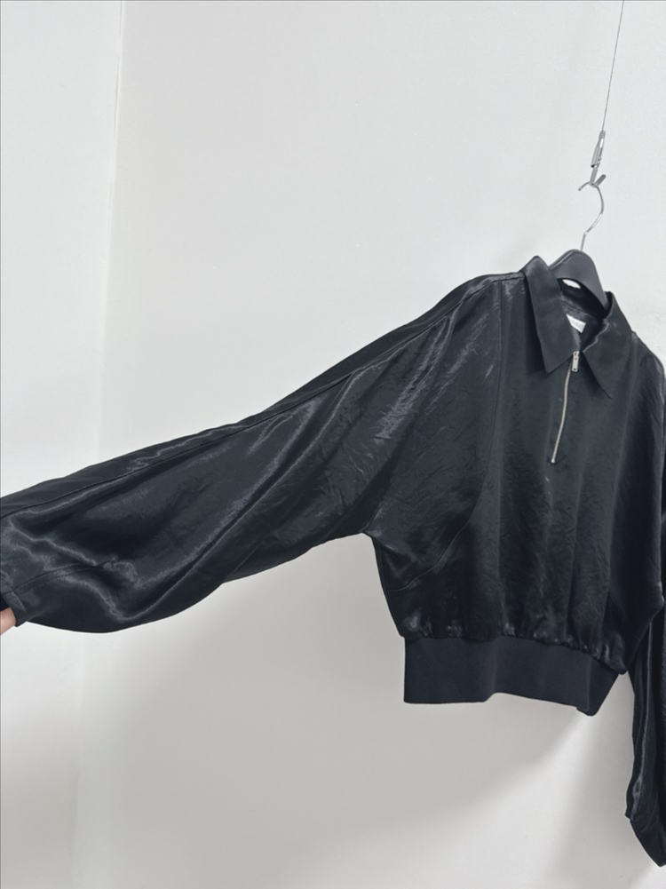 메종마레 벌룬 슬리브 새틴 하프집--4