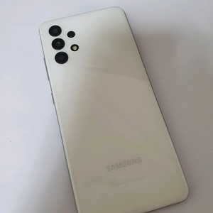 갤럭시A32 아주깨끗 거의무잔상 64기가