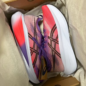 아식스 메가블라스트 러닝화 새상품