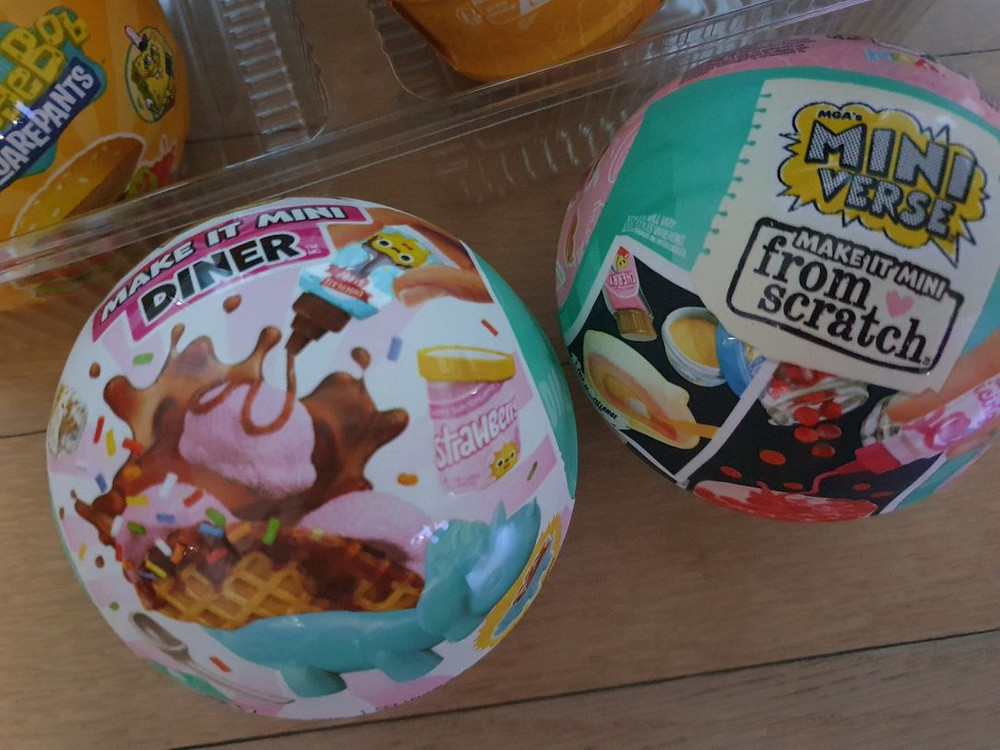 미니벌스 산리오 스폰지밥 동물 이미지