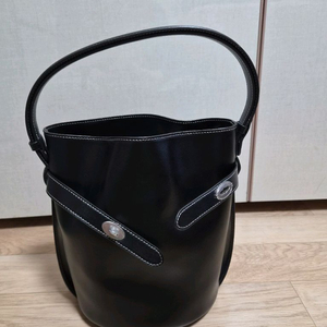 오스트카카 버킷백 팝니다