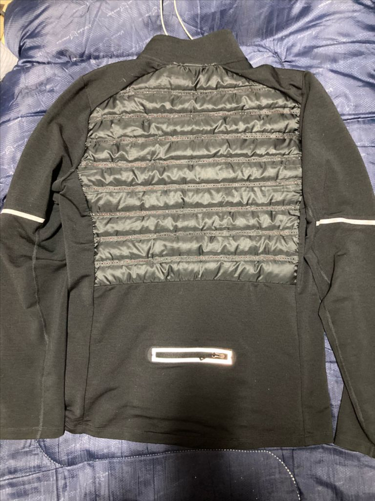 나이키 러닝자켓 에어로로프트자켓과조끼 일괄 판매합니다--6