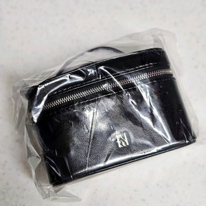 헤라 파우치 홀리데이 에코레더박스백