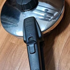 휘슬러 솔라 구형압력솥 2.5리터 이미지