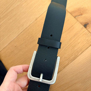 자라 ZARA 검정 리얼가죽 통가죽 벨트 80 사이즈 새 제품