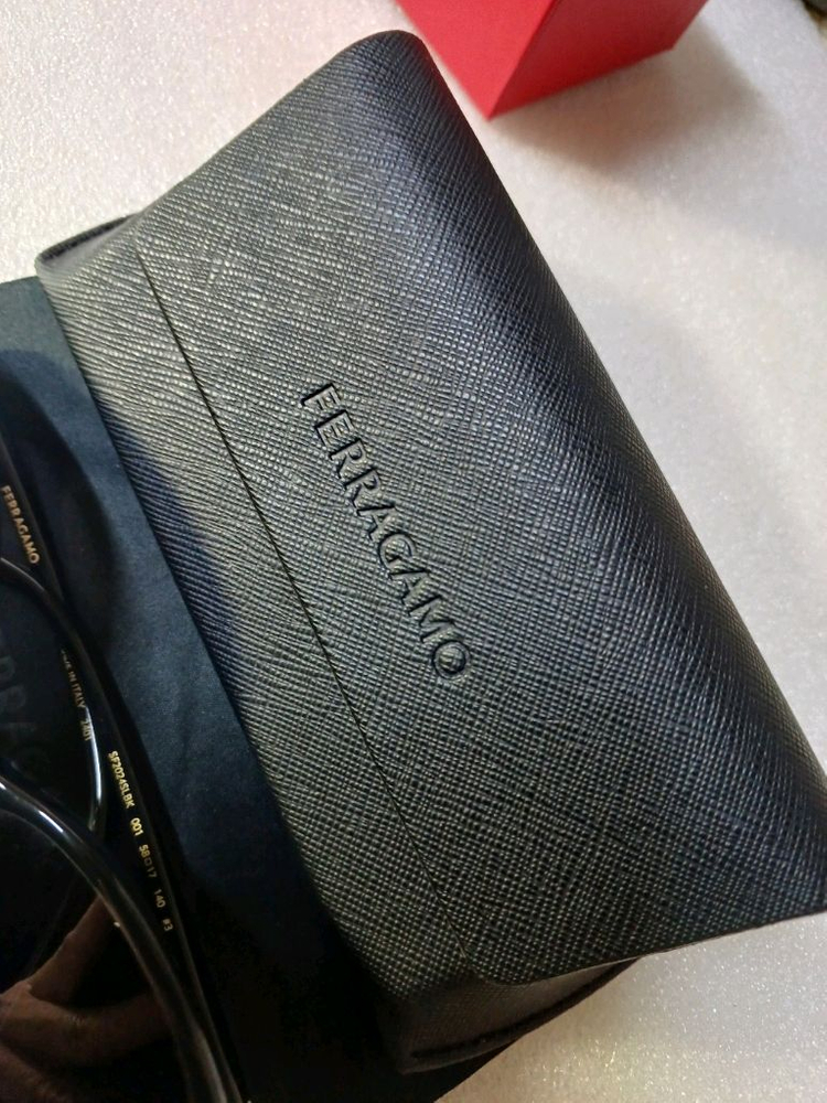 정품 페라가모 선글라스 sf2024slbk 풀박스 이미지