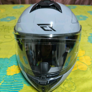 CRNK TITAN 풀페이스 헬멧 판매합니다