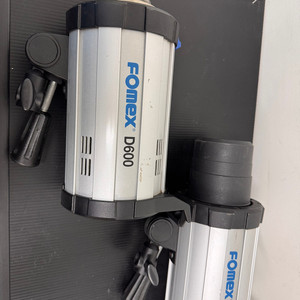 <판매> 포맥스 D600 조명 2개