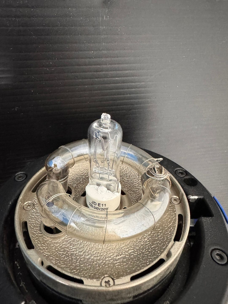 <판매> 포맥스 D600 조명 2개--2