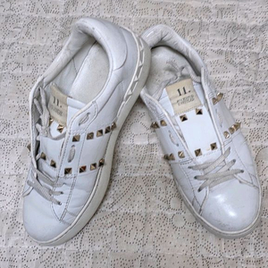 발렌티노 남성 스니커즈 스터드장식