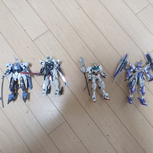 반다이 HG 건담, 중국제 원탁기사단 가조립 일괄판매합니다. (+액션베이스