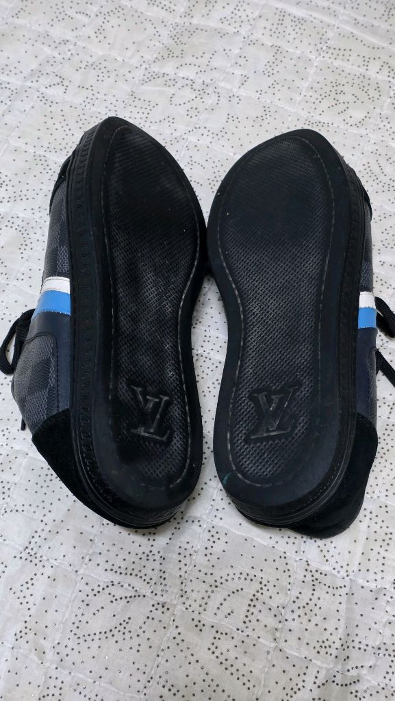 루이비통 남성스니커즈 다미에 그라피트 이미지