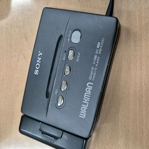 소니 WM-EX555 워크맨 카세트 플레이어 이미지