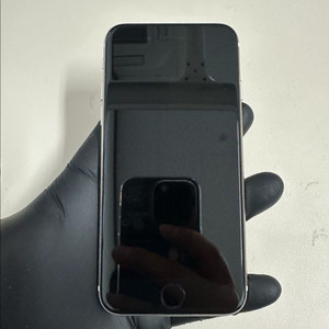 아이폰Se3 128G 스타라이트 S급