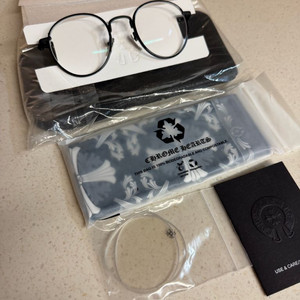 크롬하츠 퍼킨 안경(S급) 블랙/실버 팝니다 이미지