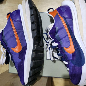 비브람 나이키 사카이 베이퍼와플 다크 아이리스 255 이미지