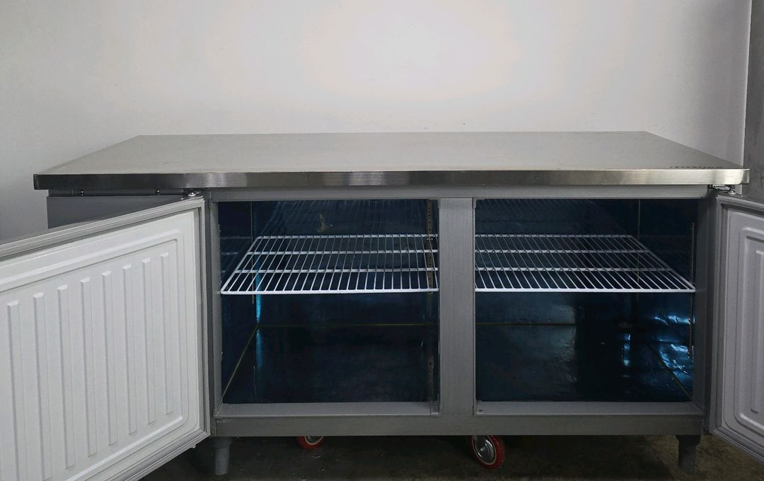 테이블 냉장고 우성 1800 전체 냉장 이미지