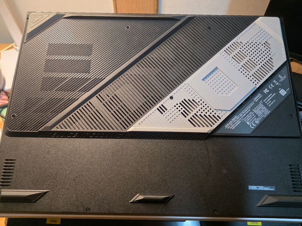 ASUS ROG STRIX SCAR G18 4080 (64GB/3TB)--6