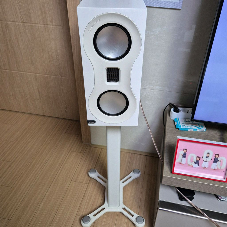 모니터 오디오 Monitor Audio Studio 스피커 이미지