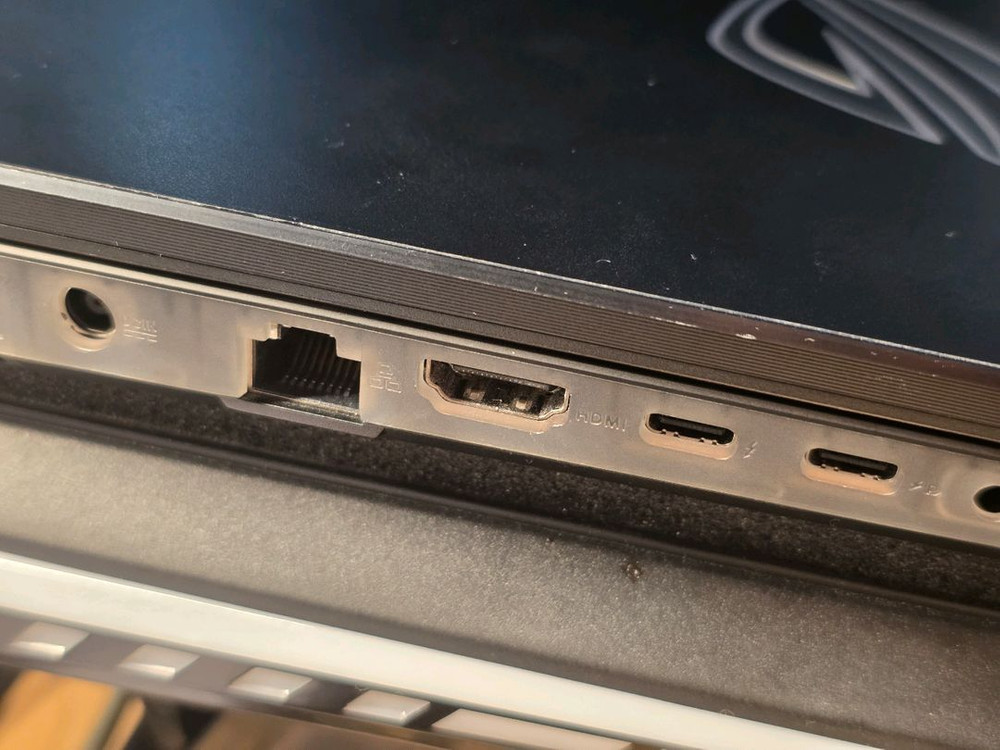 ASUS ROG STRIX SCAR G18 4080 (64GB/3TB)--13