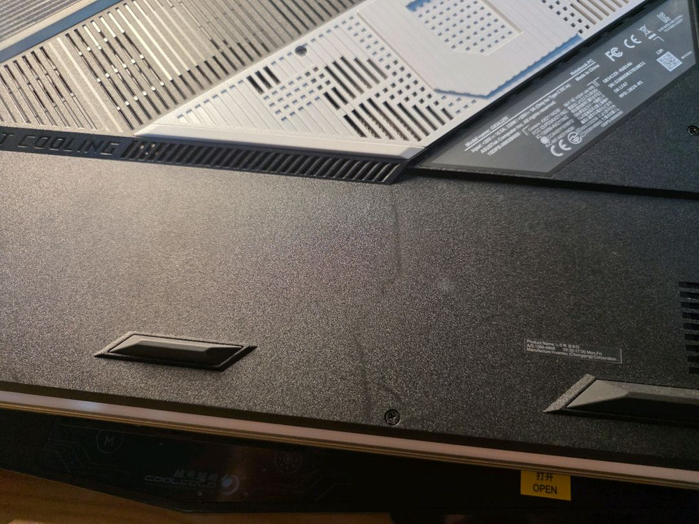 ASUS ROG STRIX SCAR G18 4080 (64GB/3TB)--17