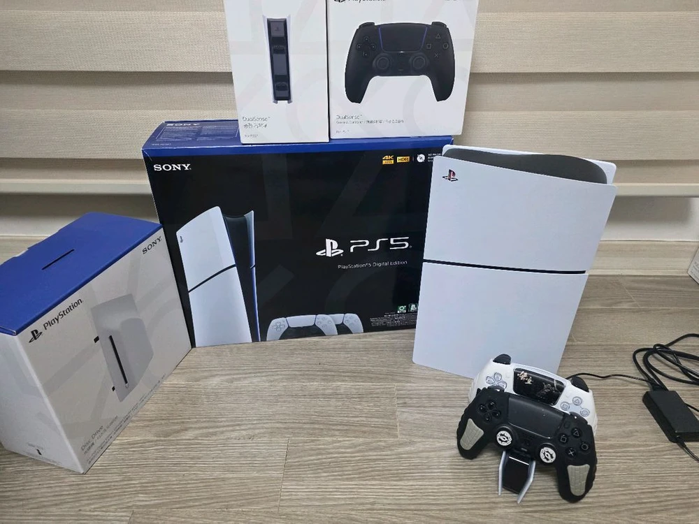 PS5 플스5 슬림디지털 +디스크 드라이브 풀세트(컨트롤러 2개포함) - 안심되는 중고거래
