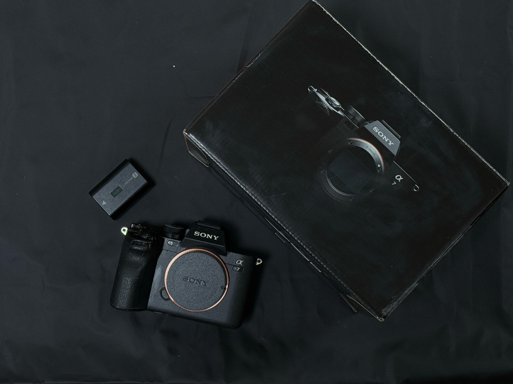 소니 A7M4 팝니다--1