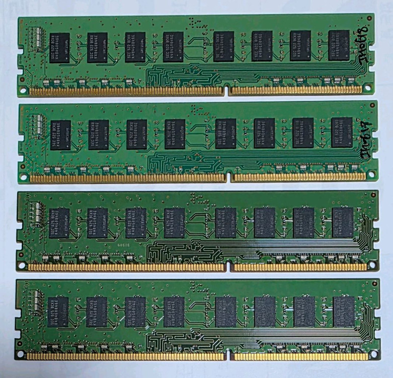 삼성 DDR3 12800U 8GB 4개 32GB 세트--1