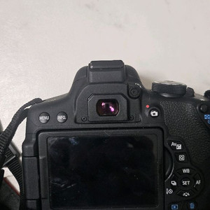 캐논 EOS 750D DSLR 카메라와 렌즈 세트 판매합니다