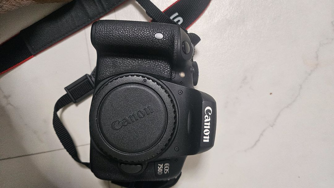 캐논 EOS 750D DSLR 카메라와 렌즈 세트 판매합니다 이미지