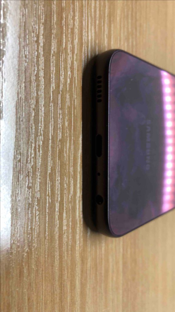 (개인)갤럭시A24 레드--4