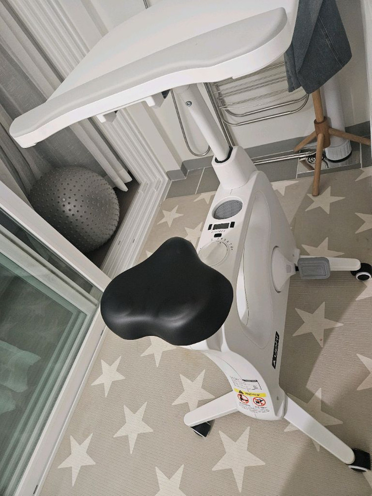 업하이 테이블형 실내 자전거--3