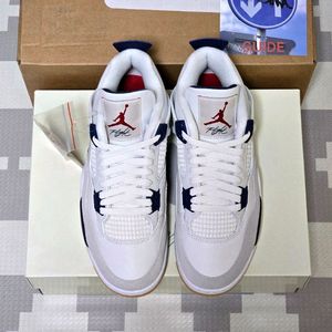 조던 4 x 나이키 SB 레트로 SP 서밋 화이트 네이비 265