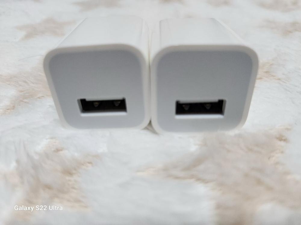 애플 A1385 5W 충전기 미국용.일본용.여행가실때필요합니다 파손없이깨끗합니다 이미지