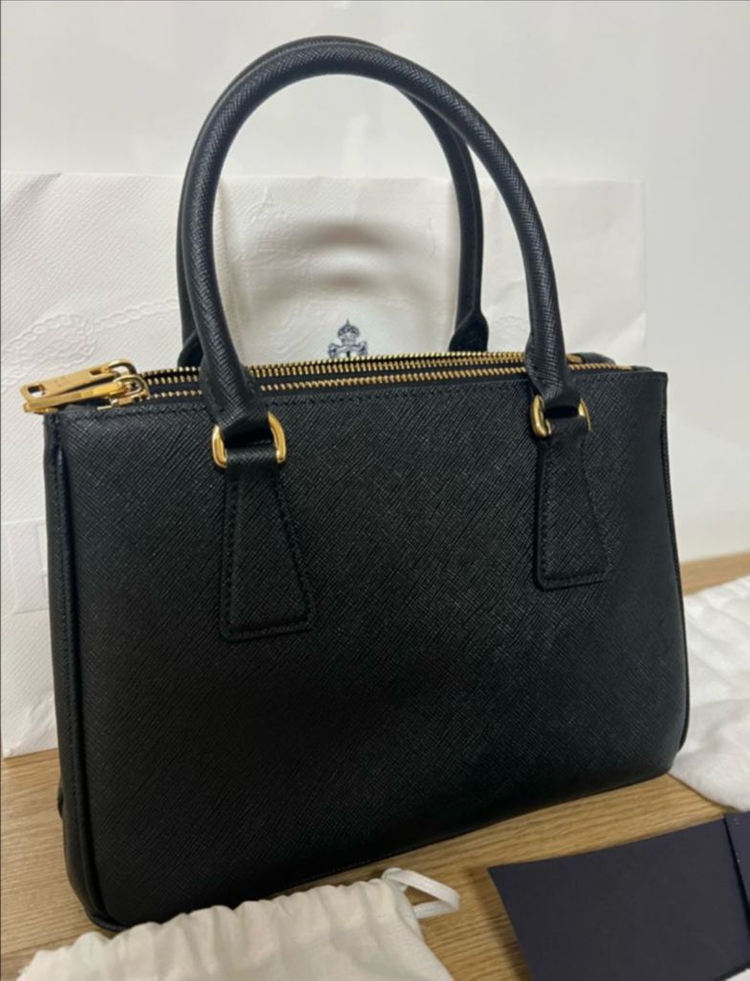 새상품 갤러리아 스몰 프라다 사피아노 토트백 이미지