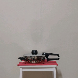 (중고)휘슬러 엠보 압력솥 팝니다(2.5리터)