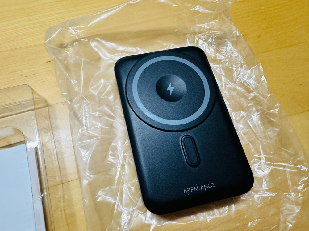 [박스오픈만]에이팔란스 무선충전 맥세이프 스탠드형 보조배터리 10000mAh--3