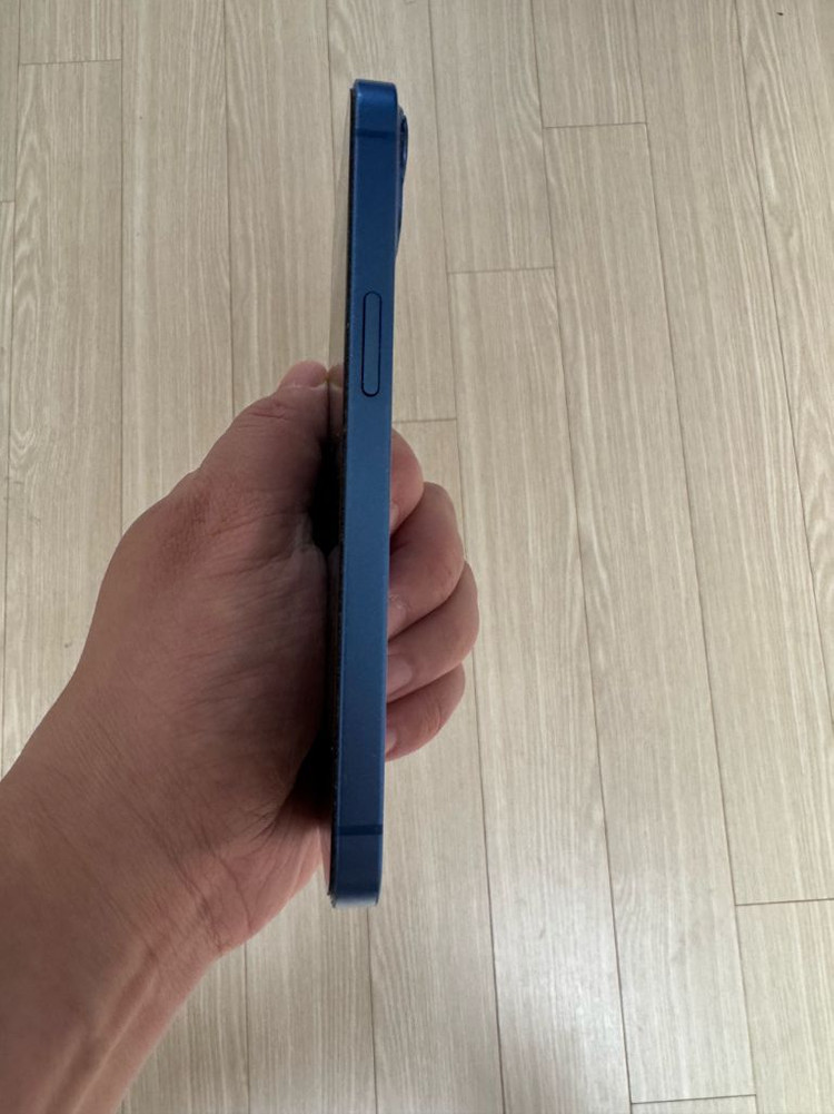 아이폰13 256기가 블루 팝니다--4