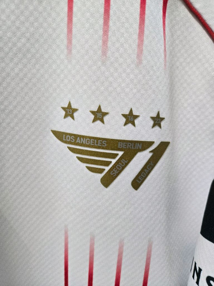 t1 2024 월즈 유니폼 4성 XL 사이즈 이미지