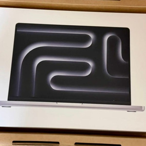 미개봉 맥북프로 m5 16GB 1TB 실버