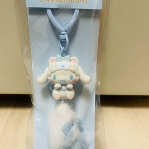 판매] 산리오 고양이 코스튬 폼폼 키링 (마이멜로디/시나모롤/쿠로미)